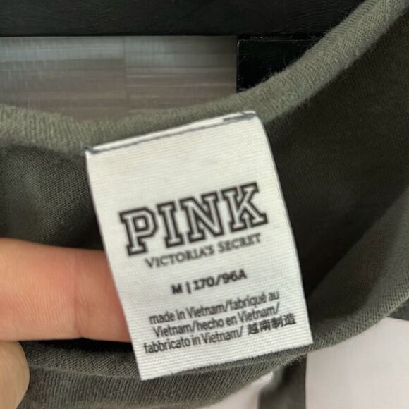 PINK Victoria's Secret olive cropped oversized T-shirt short sleeve size M - Picture 2 of 4